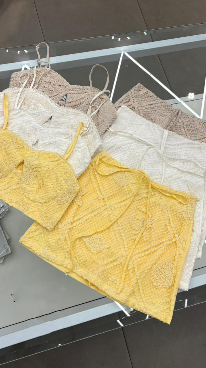 CONJUNTO SAIA E TOP BORDADO