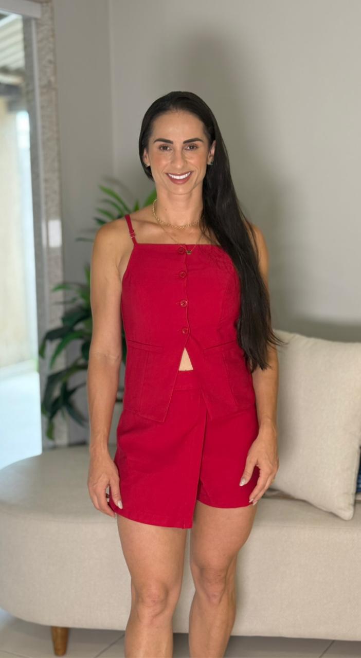 CONJUNTO DE SHORT SAIA E TOP ALFAIATARIA