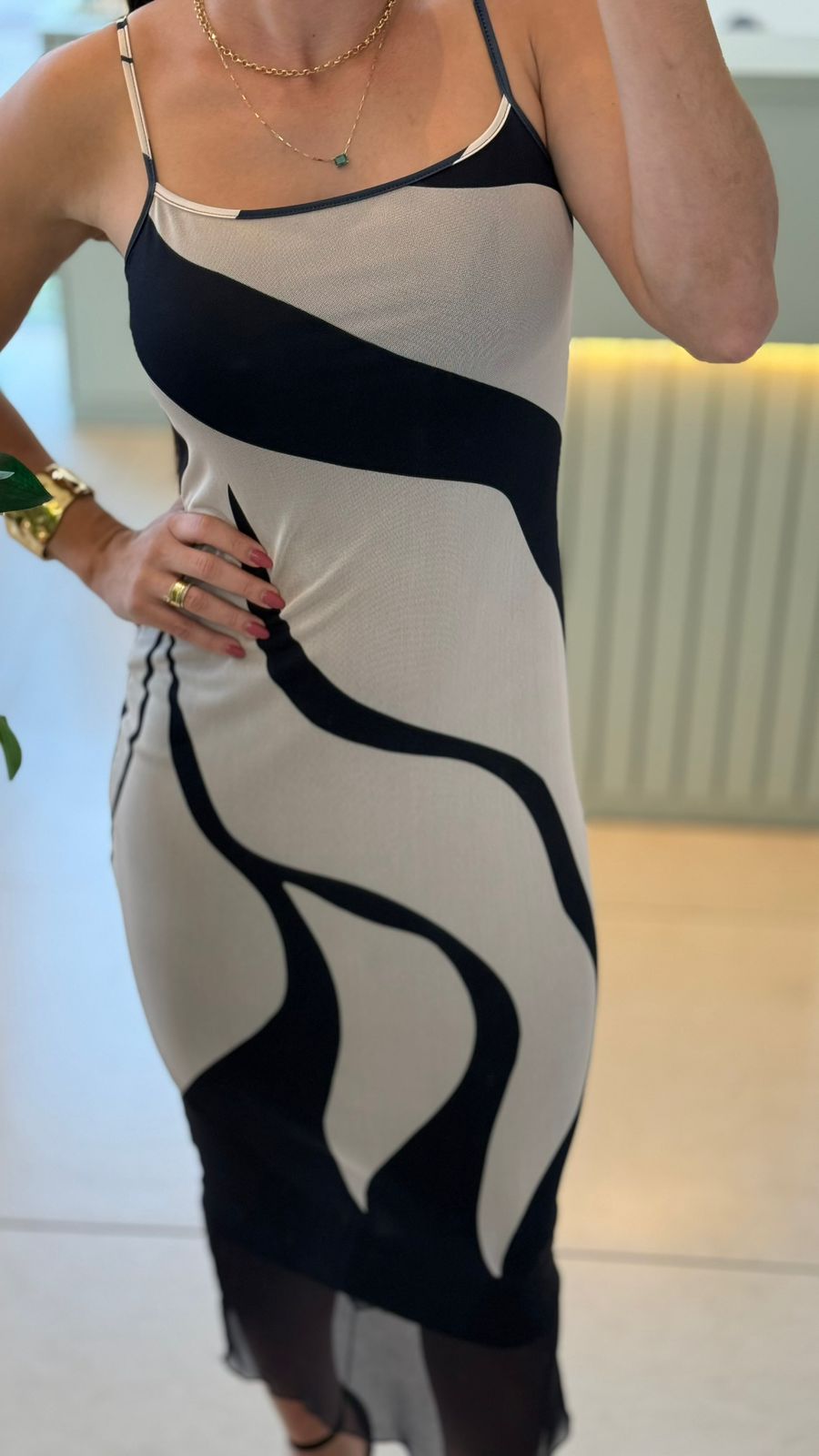 VESTIDO MIDI ESTAMPADO COM ALÇAS FINAS