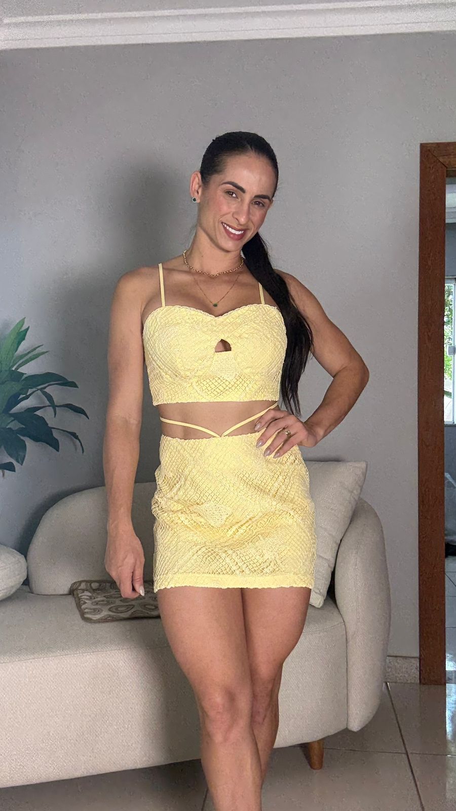 CONJUNTO SAIA E TOP BORDADO